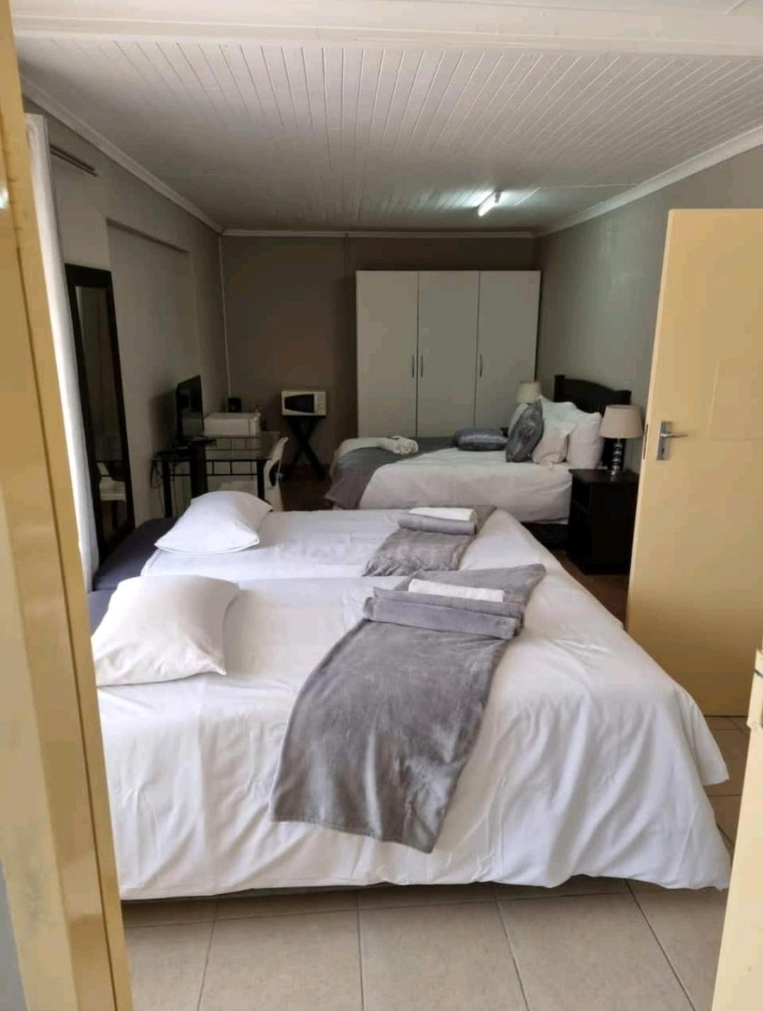 Stay At Home Airport Lodge Kempton Park Quarto foto